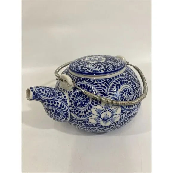 Vintage Japanese Teapot Ceramic Blue & White Handpainted‎ Floral Metal Handles - Picture 4 of 14